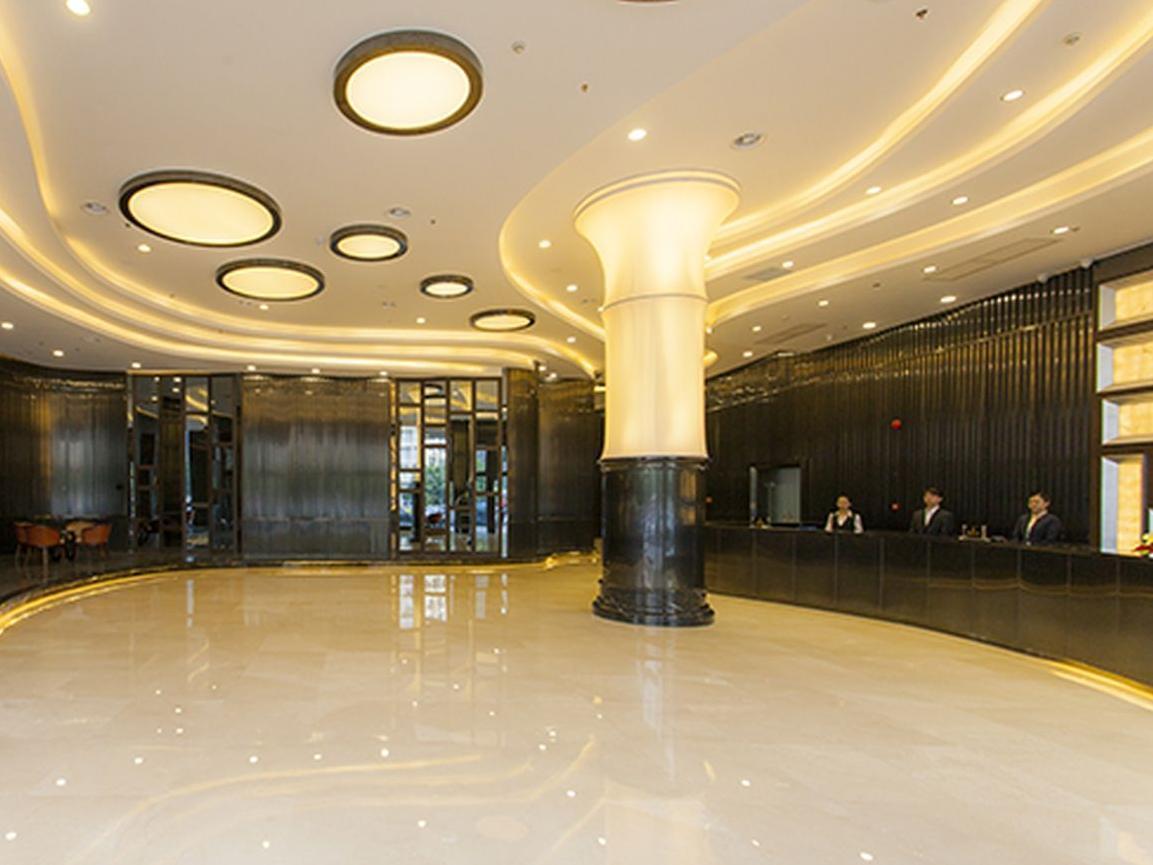 Golden Palm Hotel Джухай Екстериор снимка